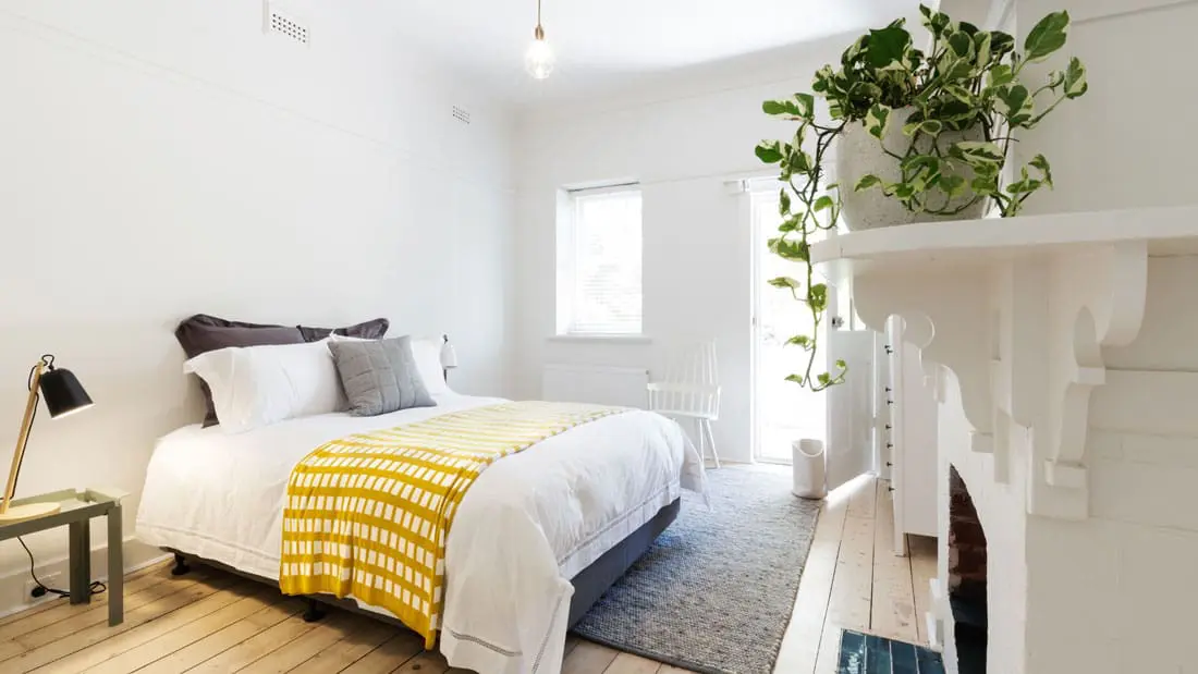 Turn your detached garage into a guest house | Creative detached garage conversion ideas in the Midwest