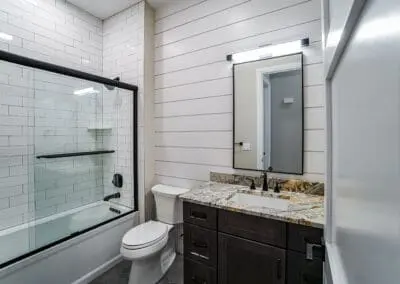 Vester Heights Apartments Bathroom