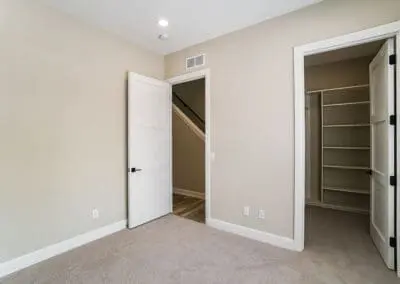 Vester Heights Apartments Bedroom