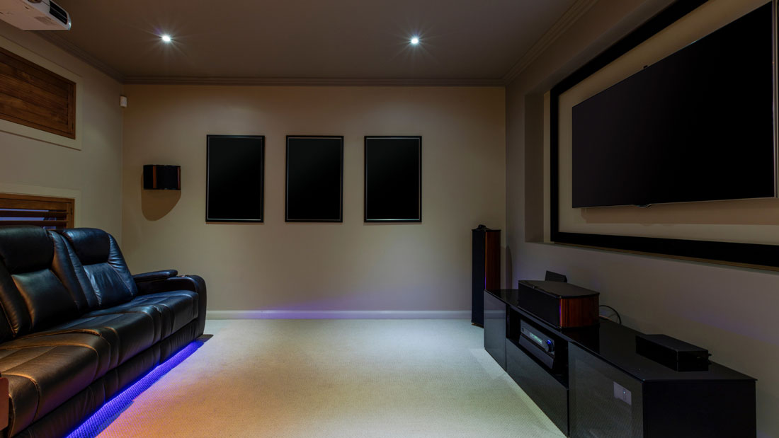 Turn your detached garage into a home theatre
