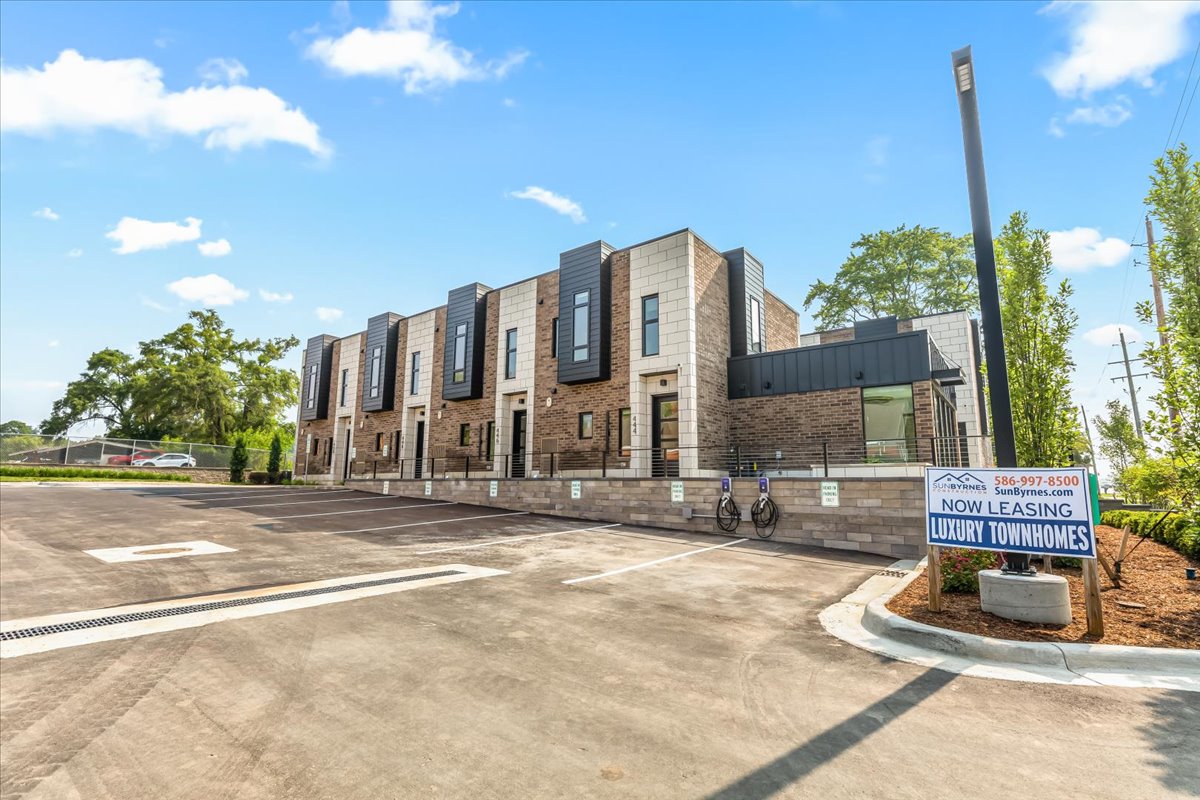 01-1 Royal Oak Home
